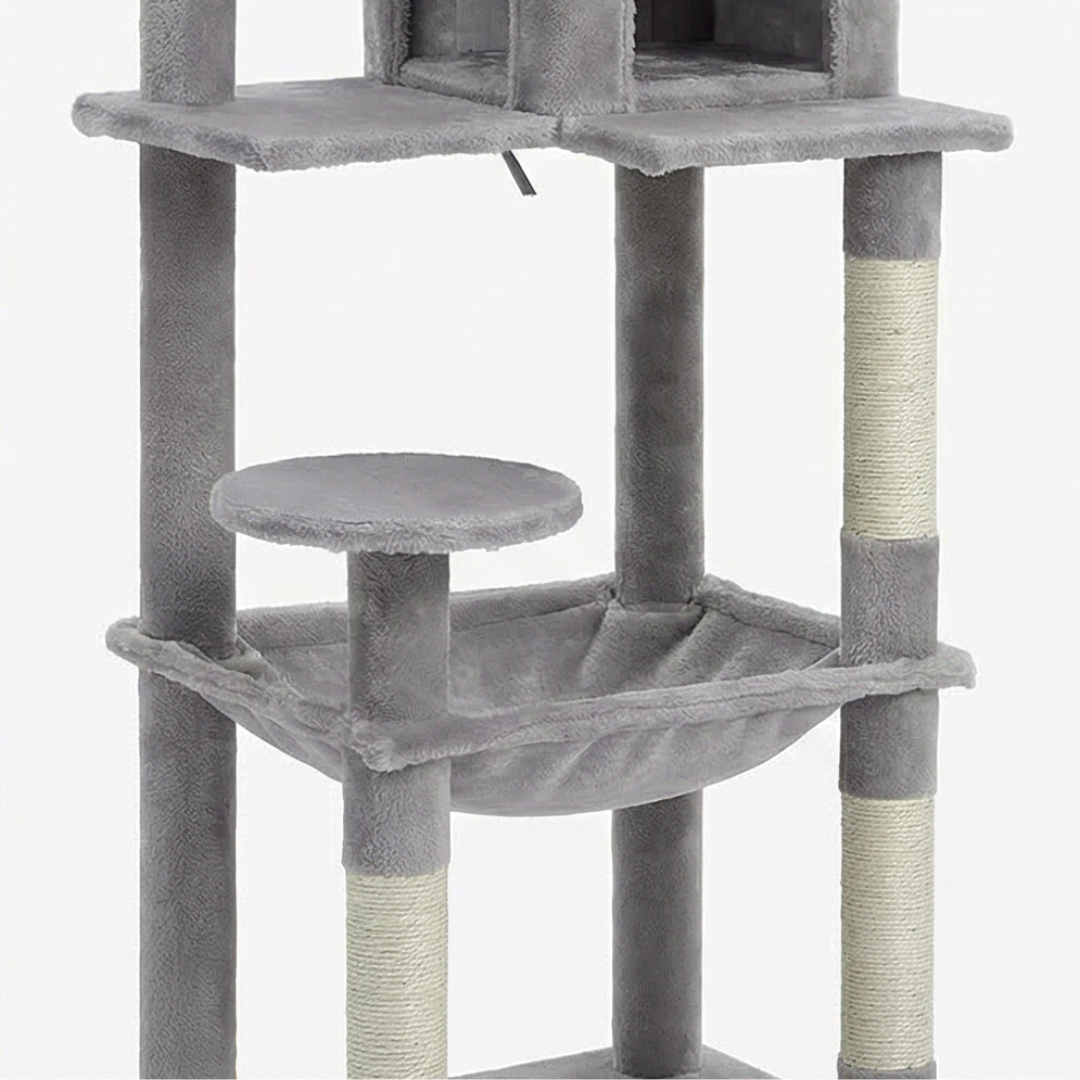 arbre a chat avec jouet suspendu