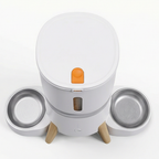 distributeur croquettes chat avec reservoir transparent